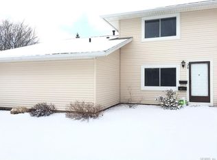 570 Eastbrooke Ln, Rochester, NY 14618