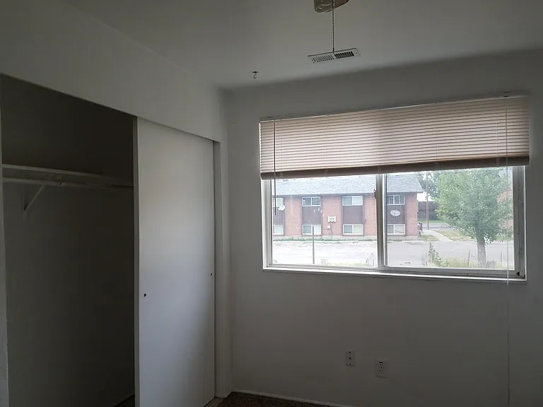 2519 S Parkcrest Dr #3 — Photo 3