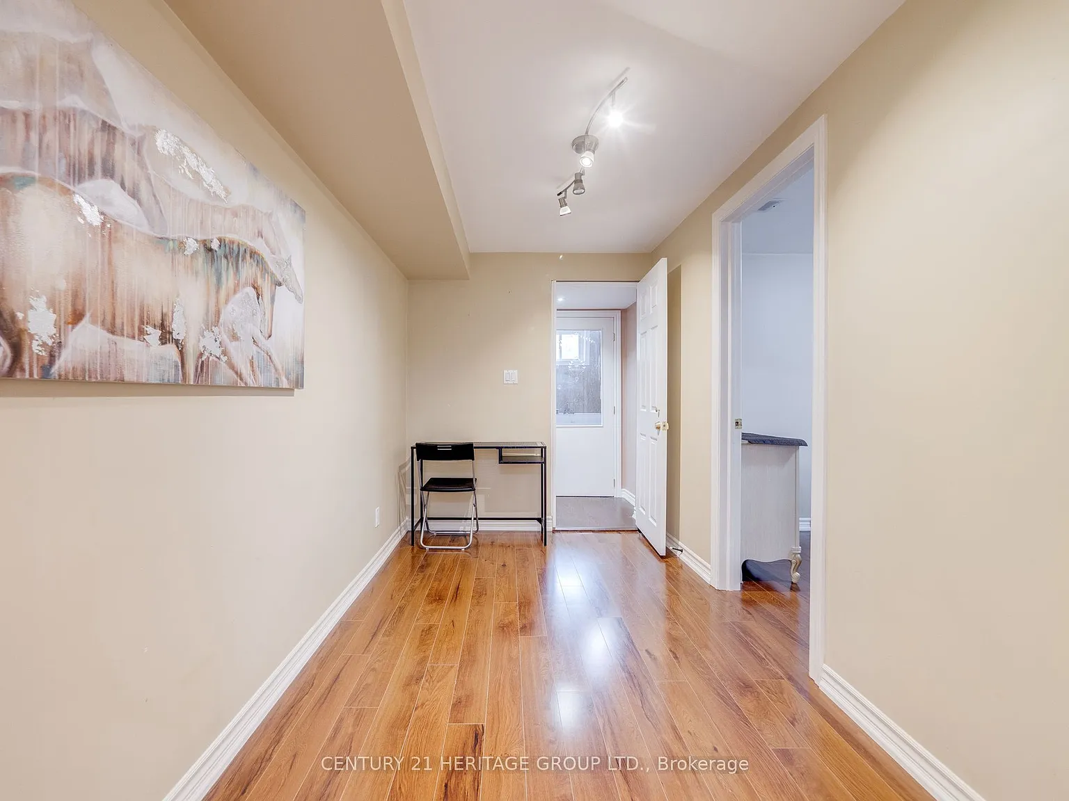 1 bed, $900 — Photo 3