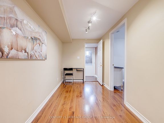 3rd image of 97 Allingham Gdns Room B