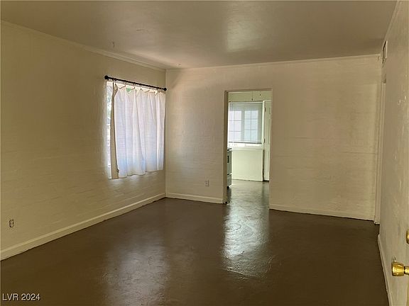3rd image of 1630 Thelma Ln