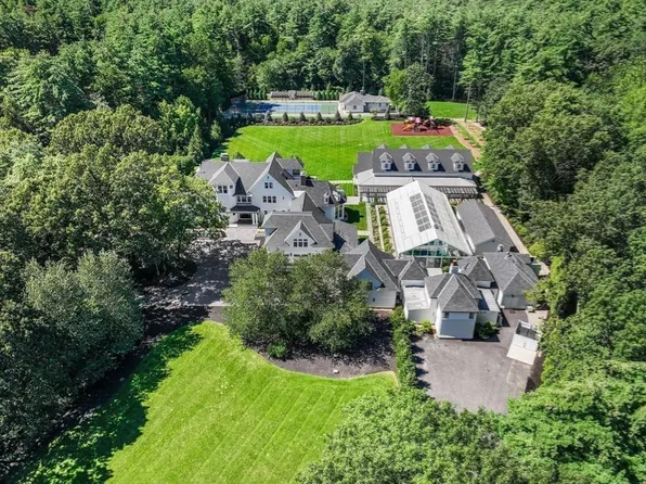 210 Monument Farm Rd, Concord, MA 01742