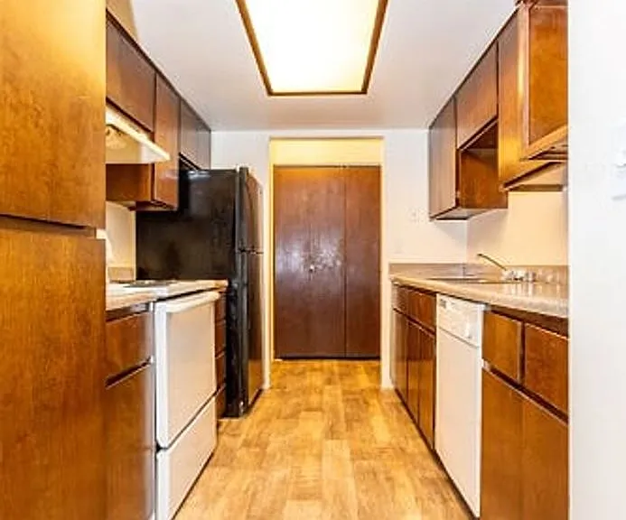 3021 S Orchard St W — Photo 16