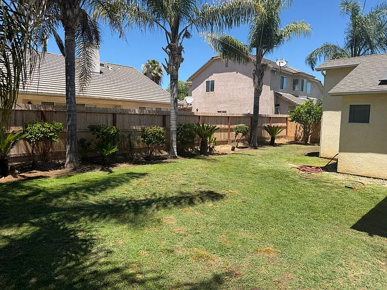6295 N Babigian Ave — Photo 14