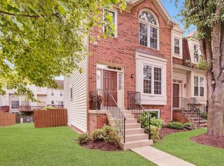 13915 Middle Creek Pl, Centreville, VA 20121