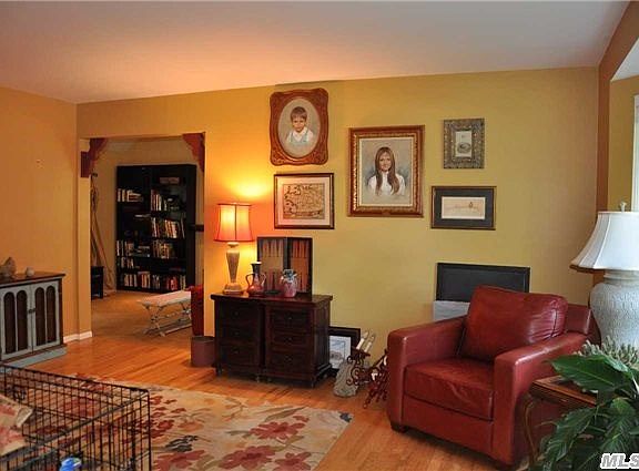 3rd image of 11 Messina Ave