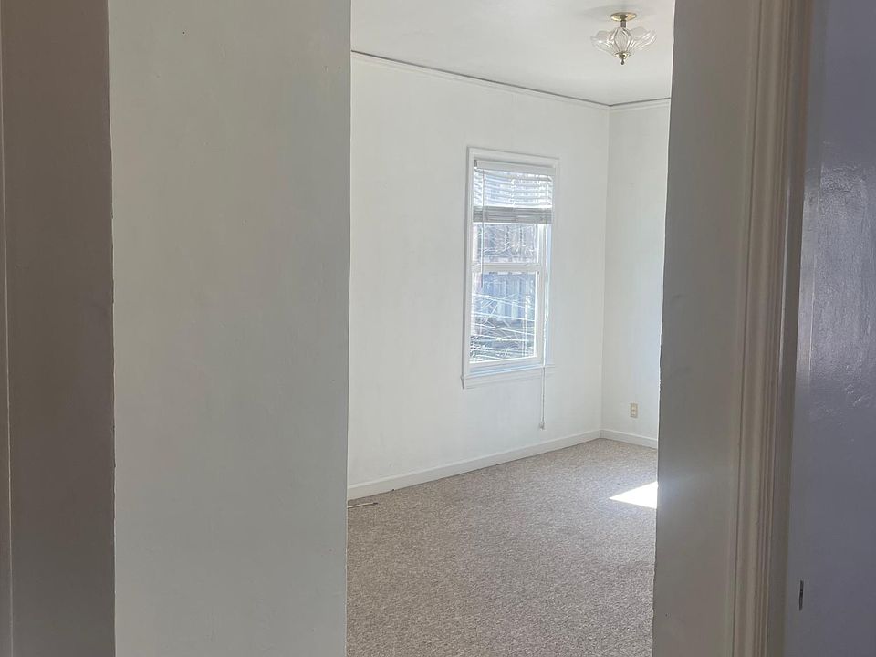 1st image of 2380 Jackson St APT 4