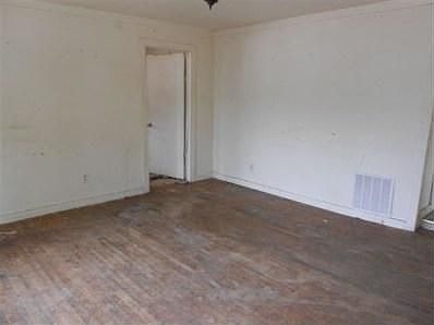 3rd image of 422 W Commercial St