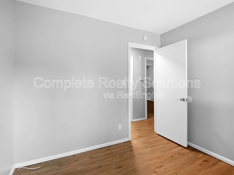 221 Barto Dr — Photo 17