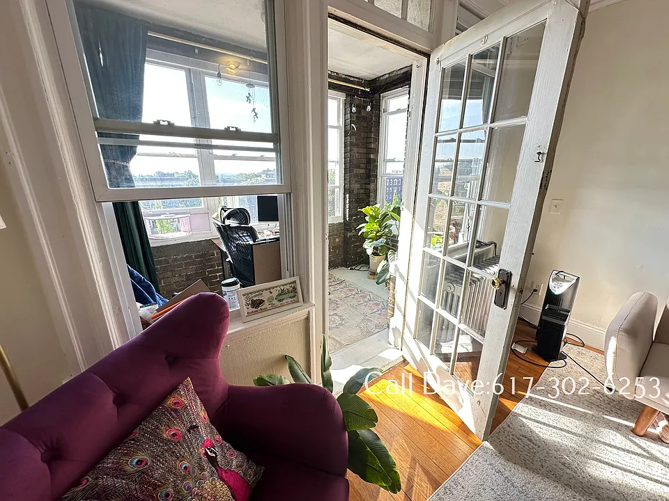 1638 Commonwealth Ave #8