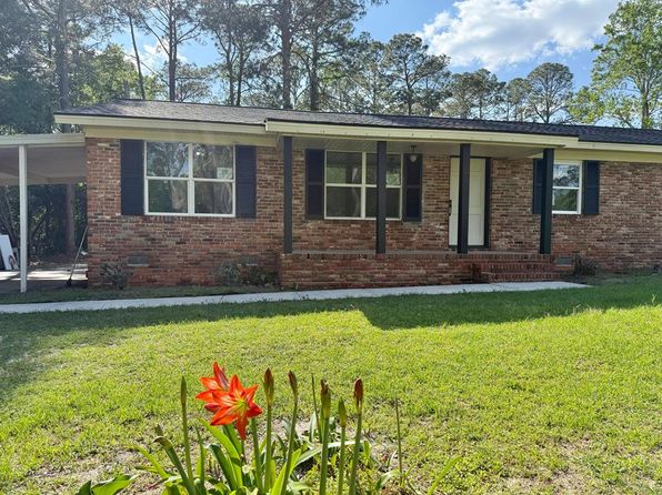 1904 3rd St SE, Moultrie, GA 31768