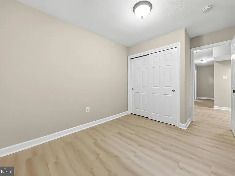 7817 Heatherton Ln — Photo 33