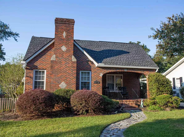 518 Hampton St, Camden, SC 29020