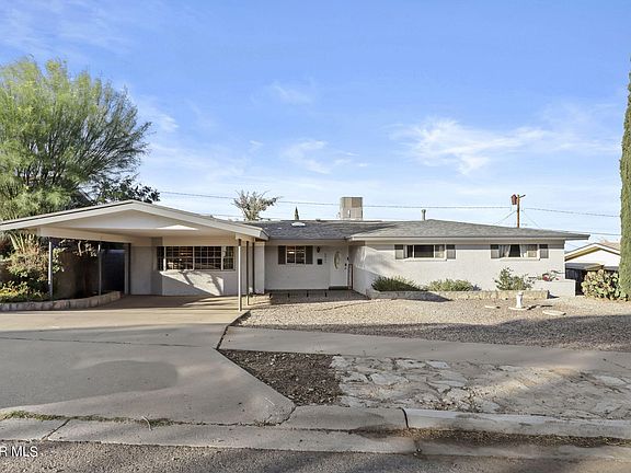 3rd image of 3311 Diamond Dr