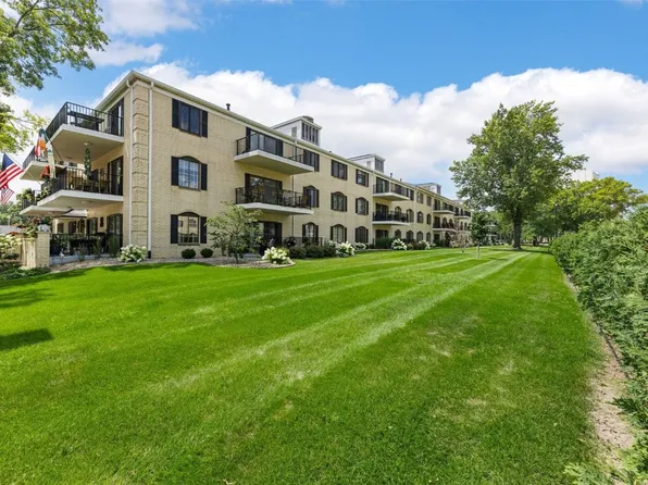 100 Thompson Dr SE APT 320, Cedar Rapids, IA 52403