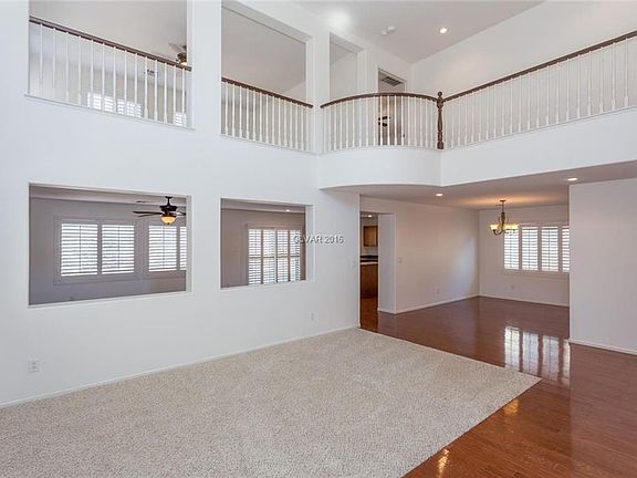 2nd image of 5549 Golden Palms Ct
