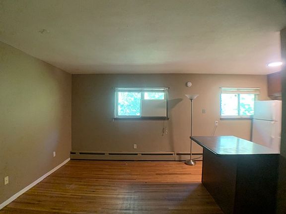 4th image of 2720 17th Ave E Unit 5
