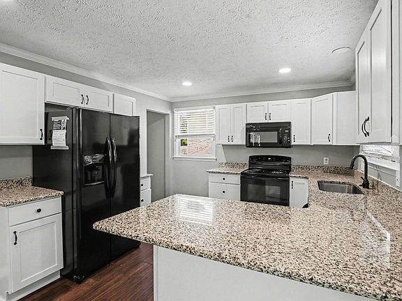 5th image of 182 Delvin Dr