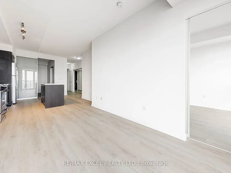 386 Yonge St #4904 — Photo 35