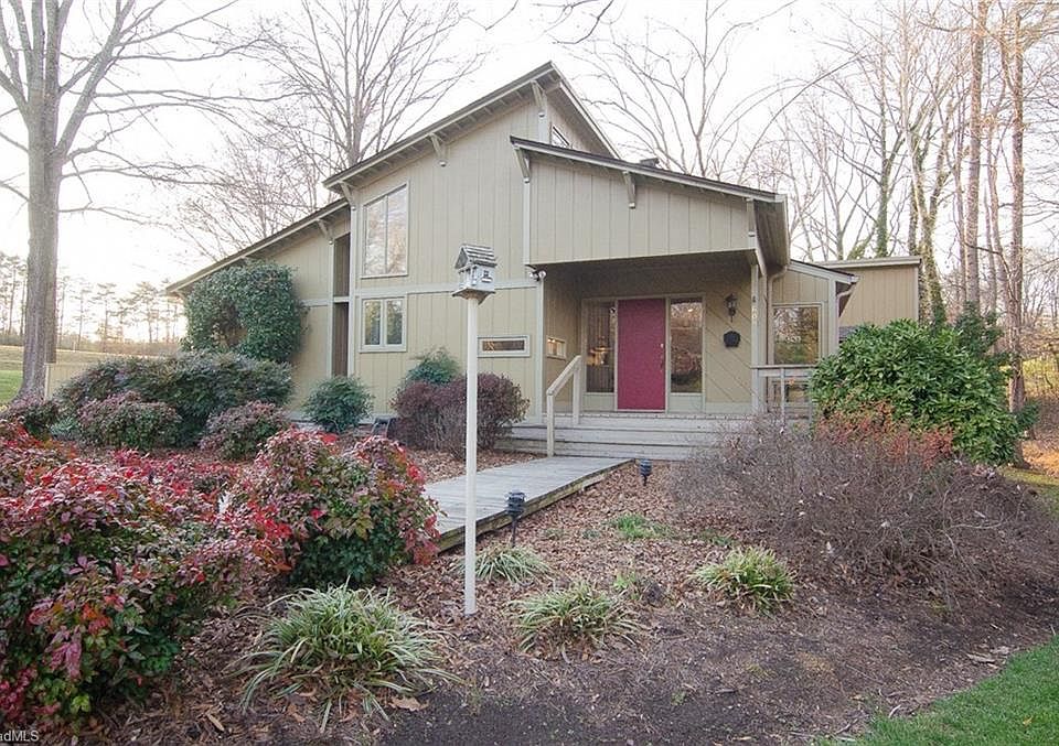 1st image of 605 Briarwood Dr