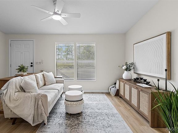 4th image of 4319 N Elm Dr