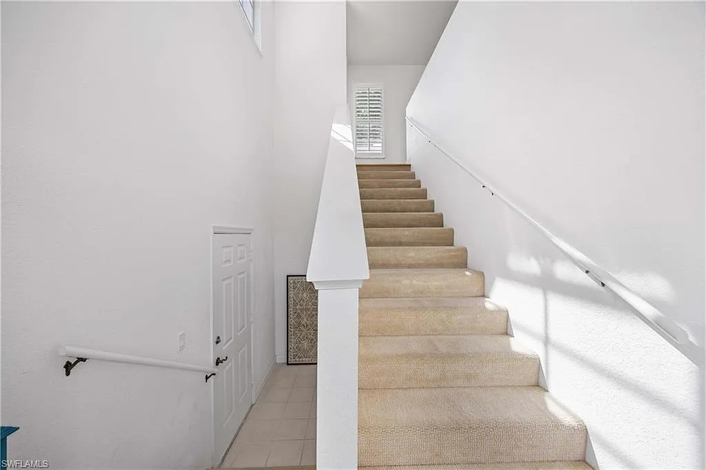 2 bed, 2.0 bath, 1663 sqft, $9,900 — Photo 3