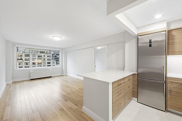 1st image of 340 E 51st St #10L