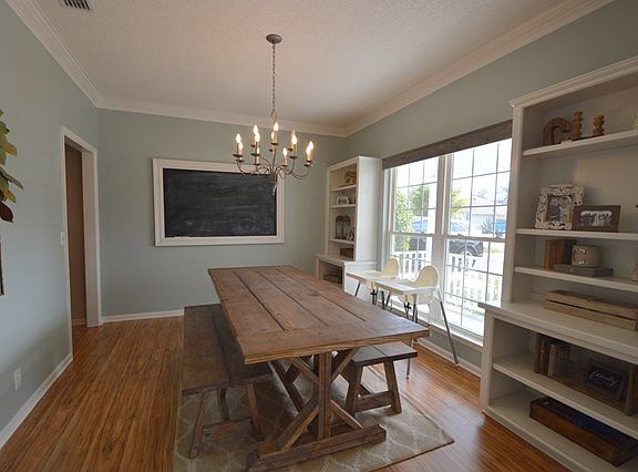 3rd image of 120 Sandalwood Dr