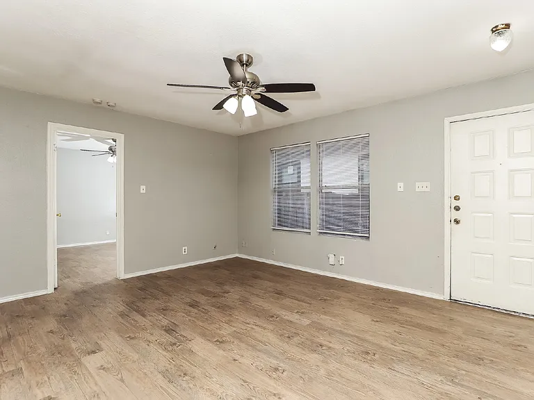 6801 Stonleigh Pl #B — Photo 18