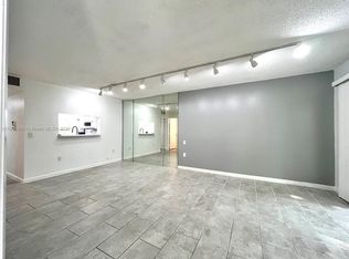 901 SW 138th Ave APT 105C, Pembroke Pines, FL 33027