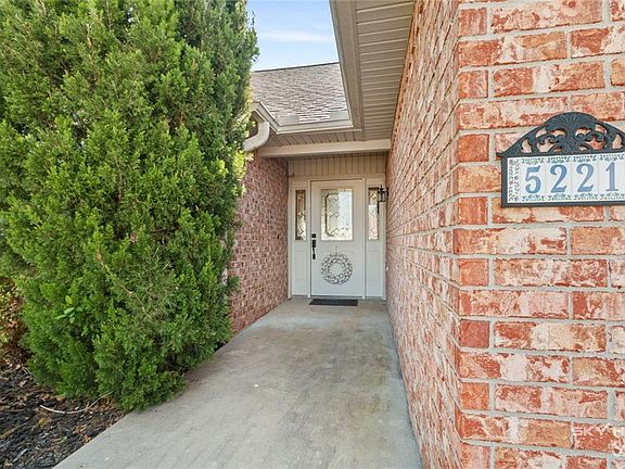 3rd image of 5221 S 60th Pl