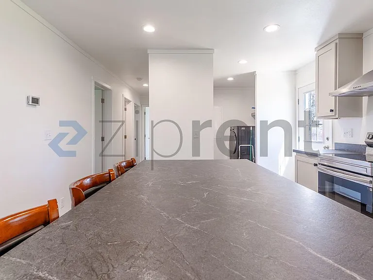 23143 Lowe Rd E — Photo 13