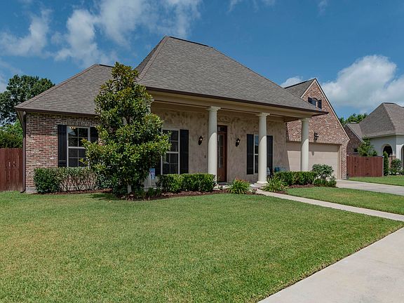 5th image of 104 S Montauban Dr