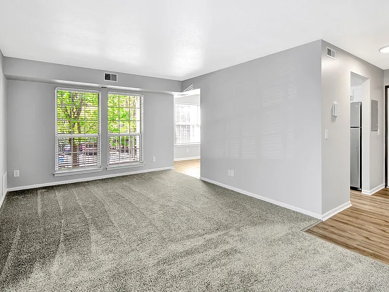 Woodland Valley Apartments — Photo 36