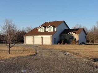 9000 Oak Dr, Bismarck, ND 58503