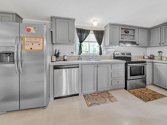 2nd image of 35018 Duckpond Ct