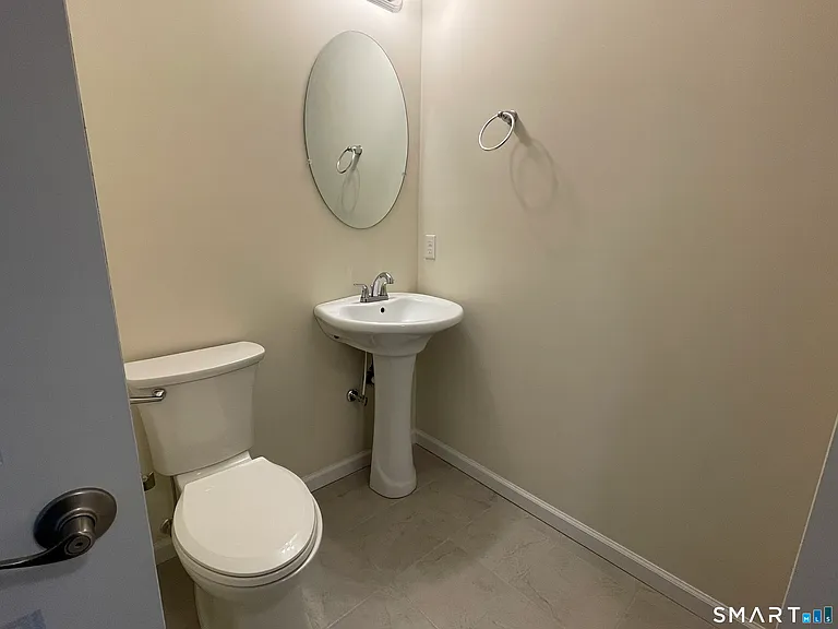 28 Woodside Broadmoor Dr — Photo 15