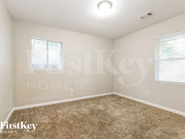 8280 Attleboro Dr — Photo 13