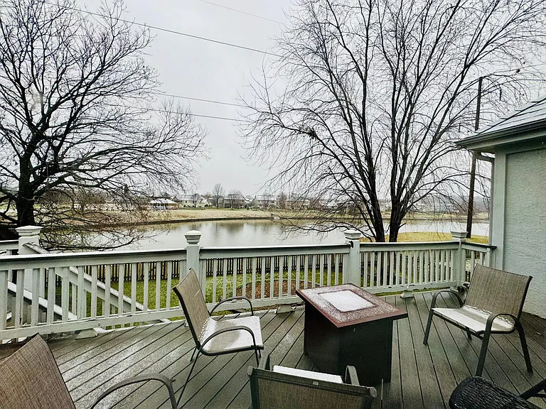 5912 NE Turquoise Dr — Photo 2