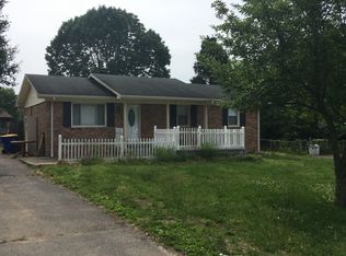 820 Stanley Ct, Bowling Green, KY 42101