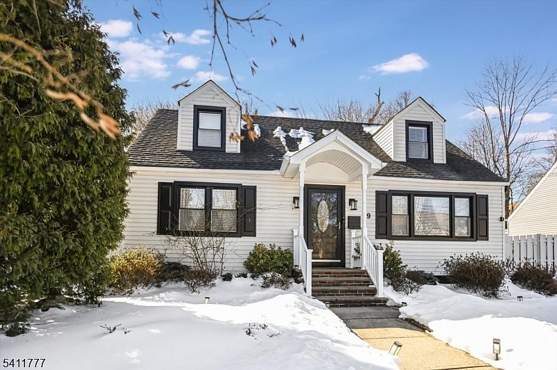 1st image of 19 Glendale St
