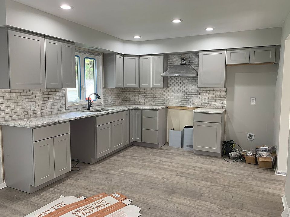 2nd image of 1014 Saint Lucille Dr