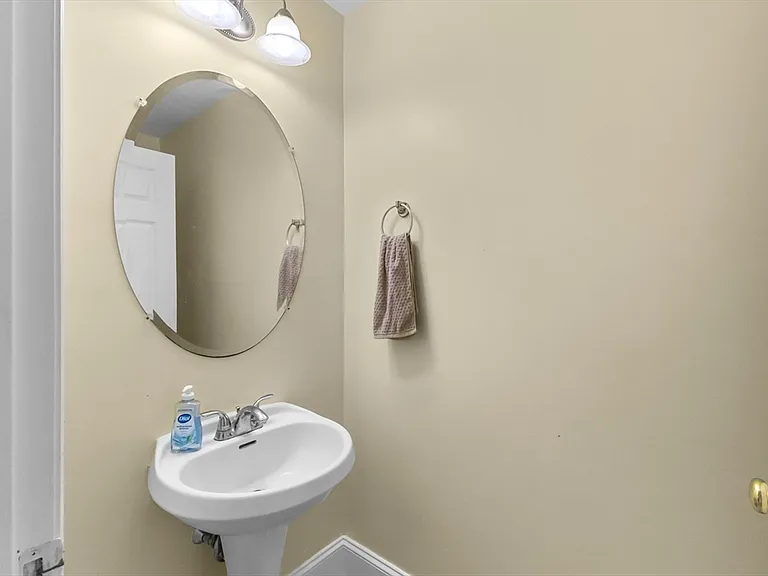 284 S Quinsigamond Ave #284 — Photo 16