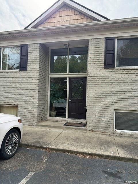 10529 Fawn Ridge Trl #6-d, Hartland, MI 48353