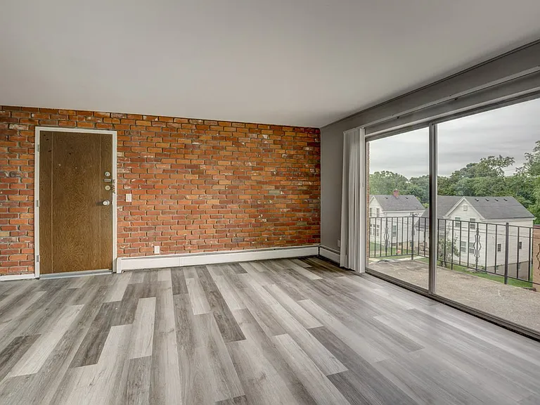 1590 Glen Parker Ave #8 — Photo 3