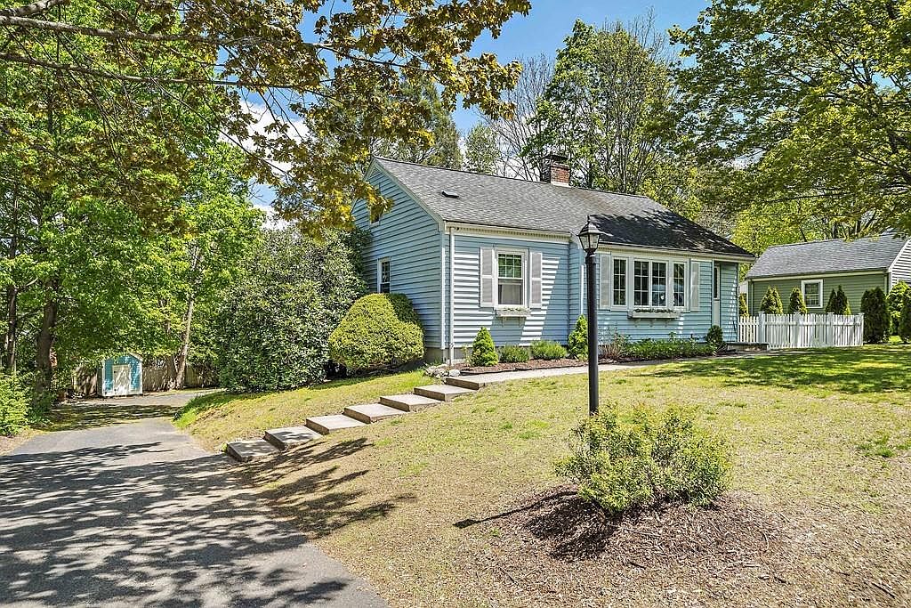 550 Morton St, Stoughton, MA 02072 Zillow