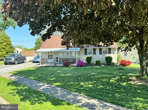 565 N Mount Joy St, Elizabethtown, PA 17022
