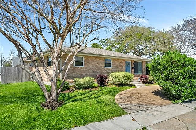 1300 Nursery Pl — Photo 1