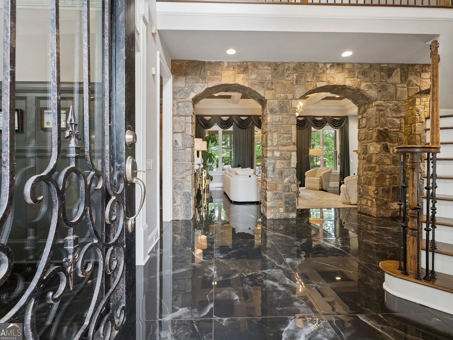 6 bed, 6.5 bath, $10,500 — Photo 2
