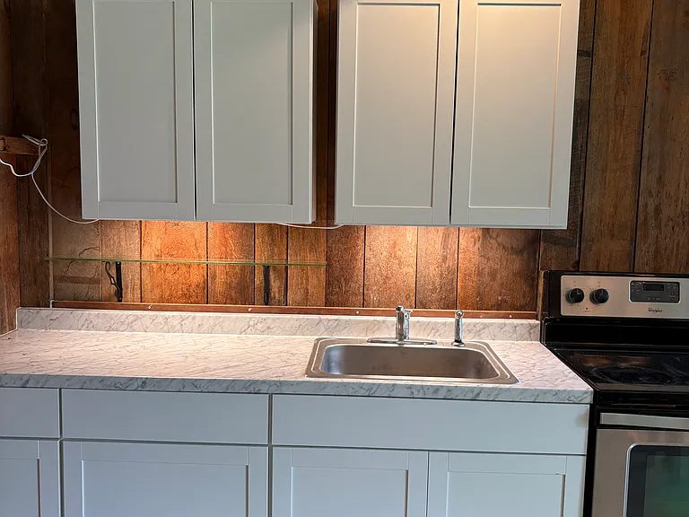 35 Hasbrouck Ln #A — Photo 22